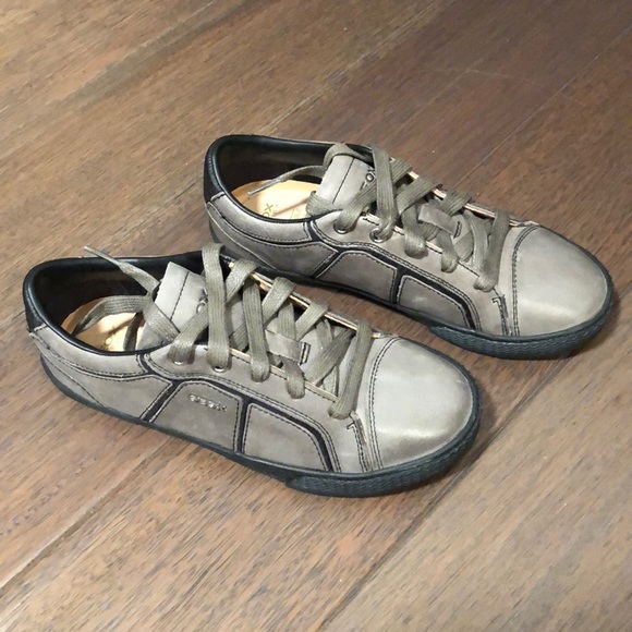 Geox boys running shoe
